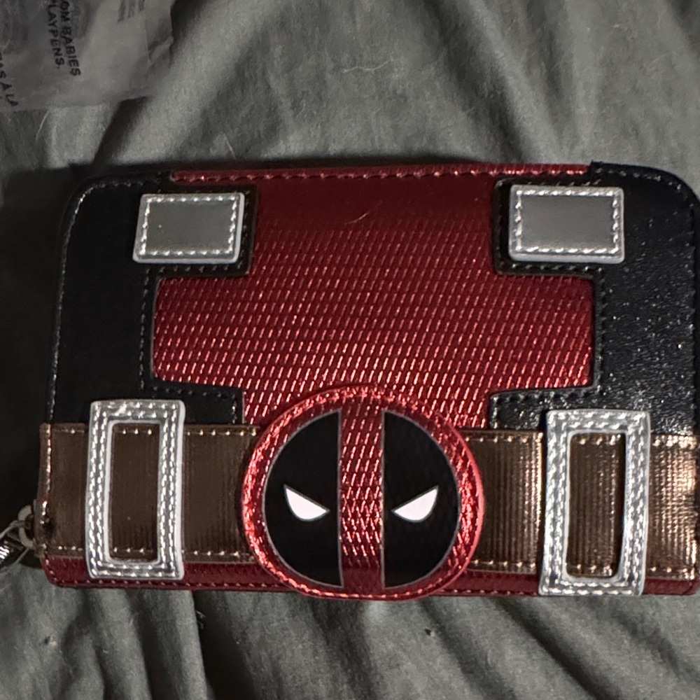 Loungefly Deadpool GameStop exclusive wallet